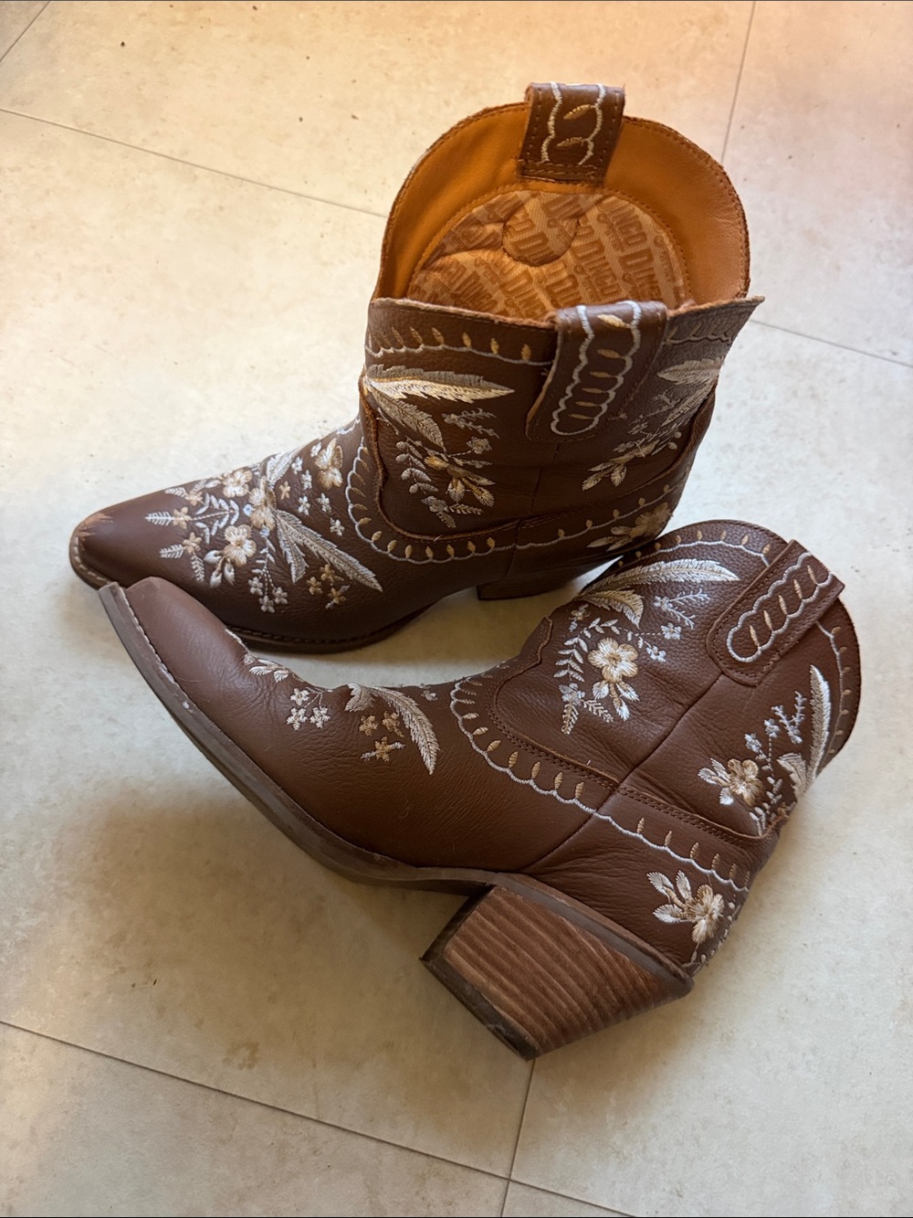 dingo Brown Western Floral Embroidered Ankle Boots
